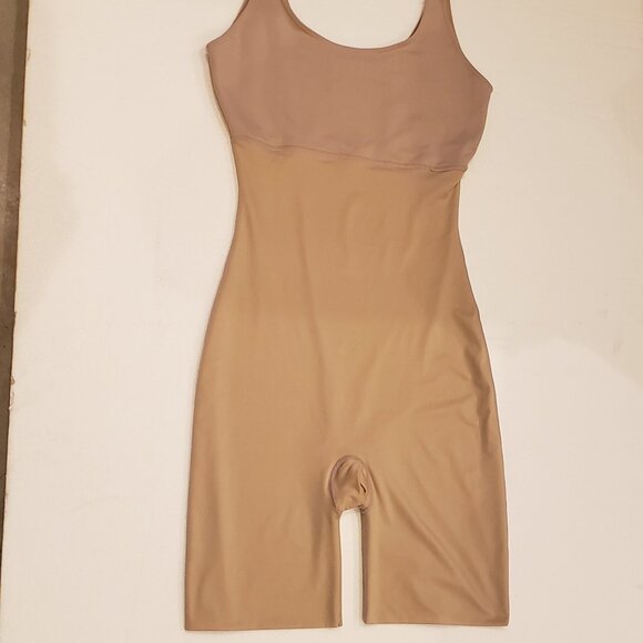 SPANX Nude Full Body Shaper - Picture 4 of 7